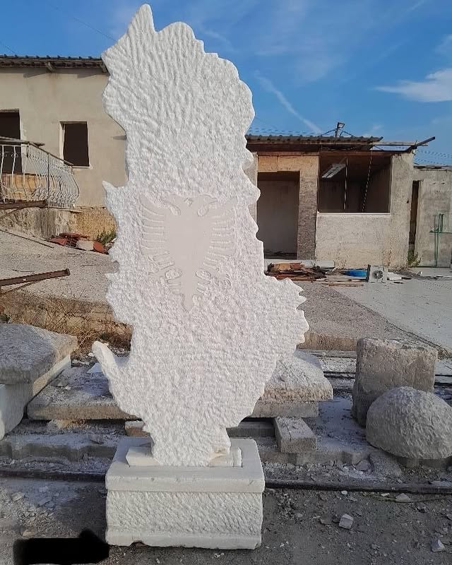 Skulptura Harta e Shqipërisë